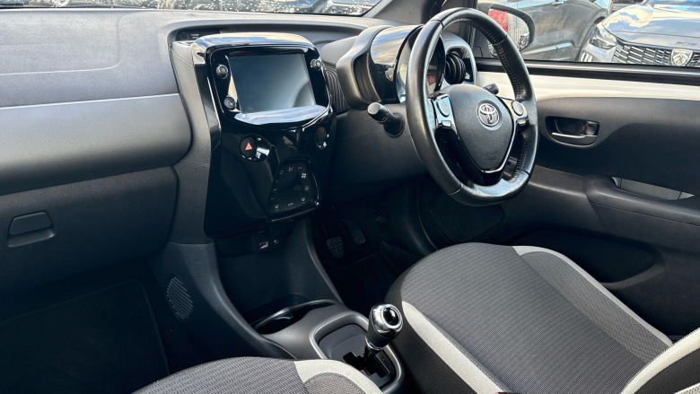 Toyota Aygo 1.0 VVT-i X-Trend TSS 5dr x-shift Petrol Hatchback